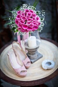 wedding, bouquet, nature, bridal, shoes, heels, bridal bouquet, beautiful flowers, bridal shoes, wedding details, wedding preparations, flower background, wedding photography, flower wallpaper, flowers, pink flowers